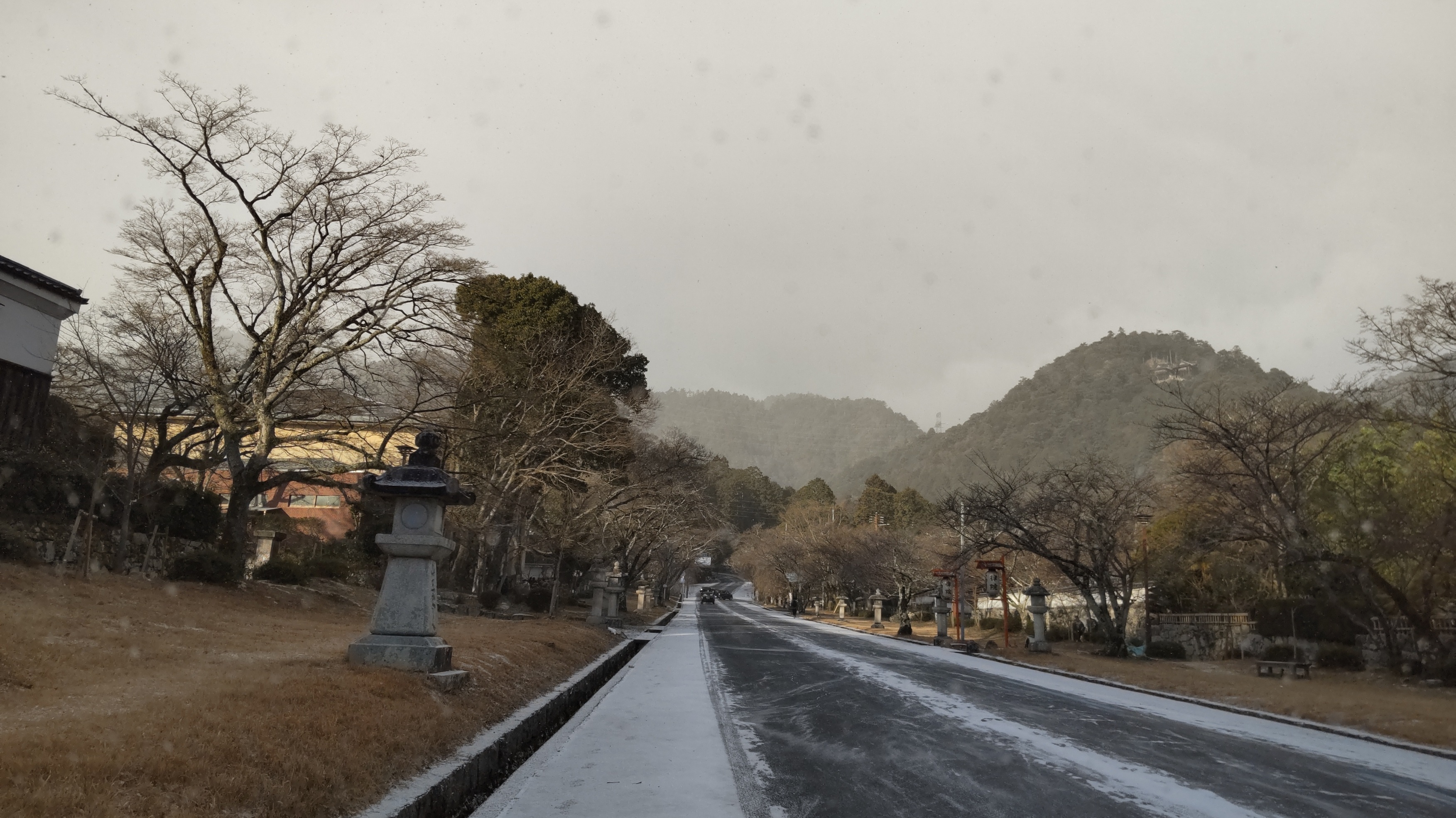 今日は雪が降っています＾＾