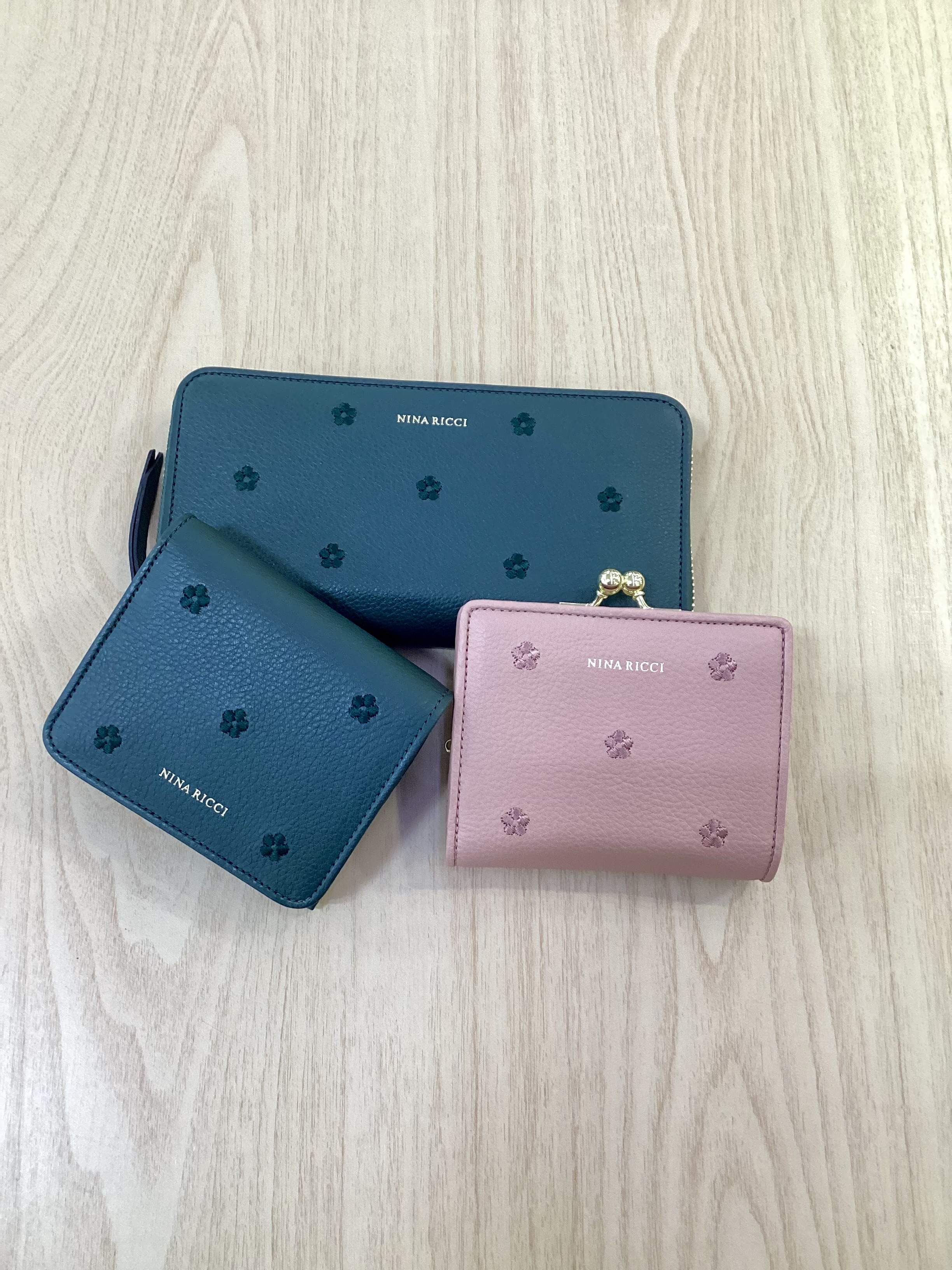 【ニナリッチ財布新シリーズ入荷🌺】