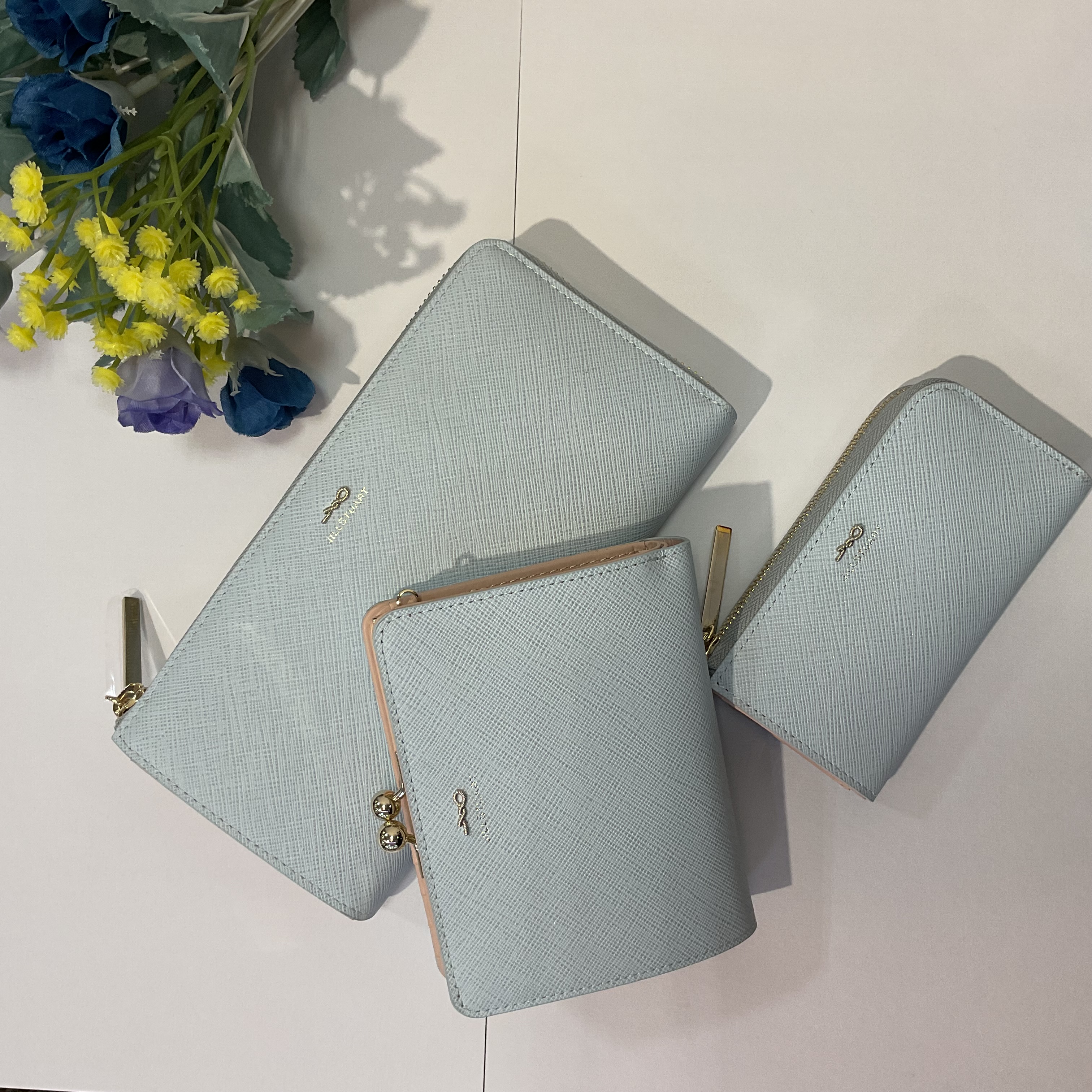 【ジルスチュアート】『アイスブルー』入荷！