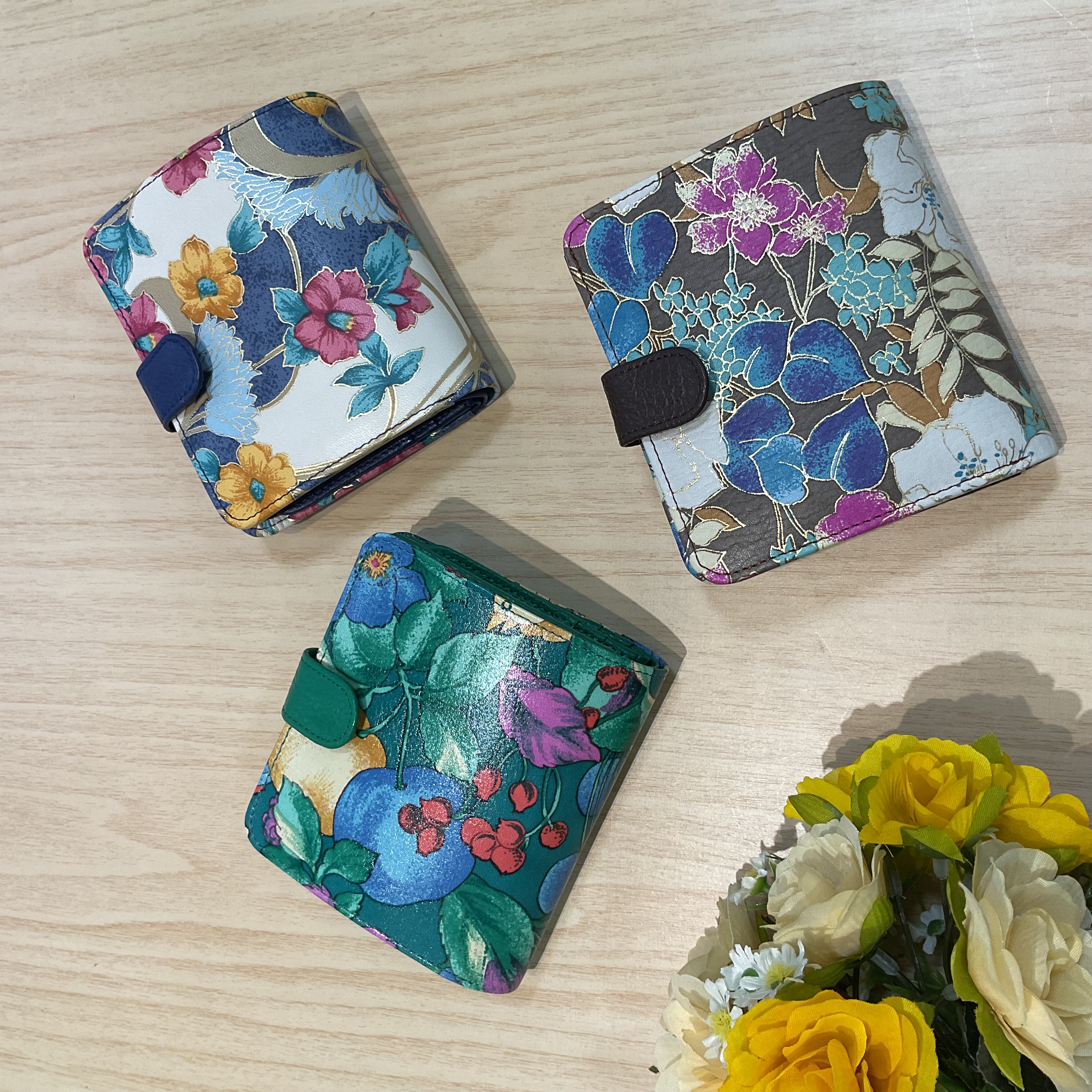 【小さいお財布が人気です！】