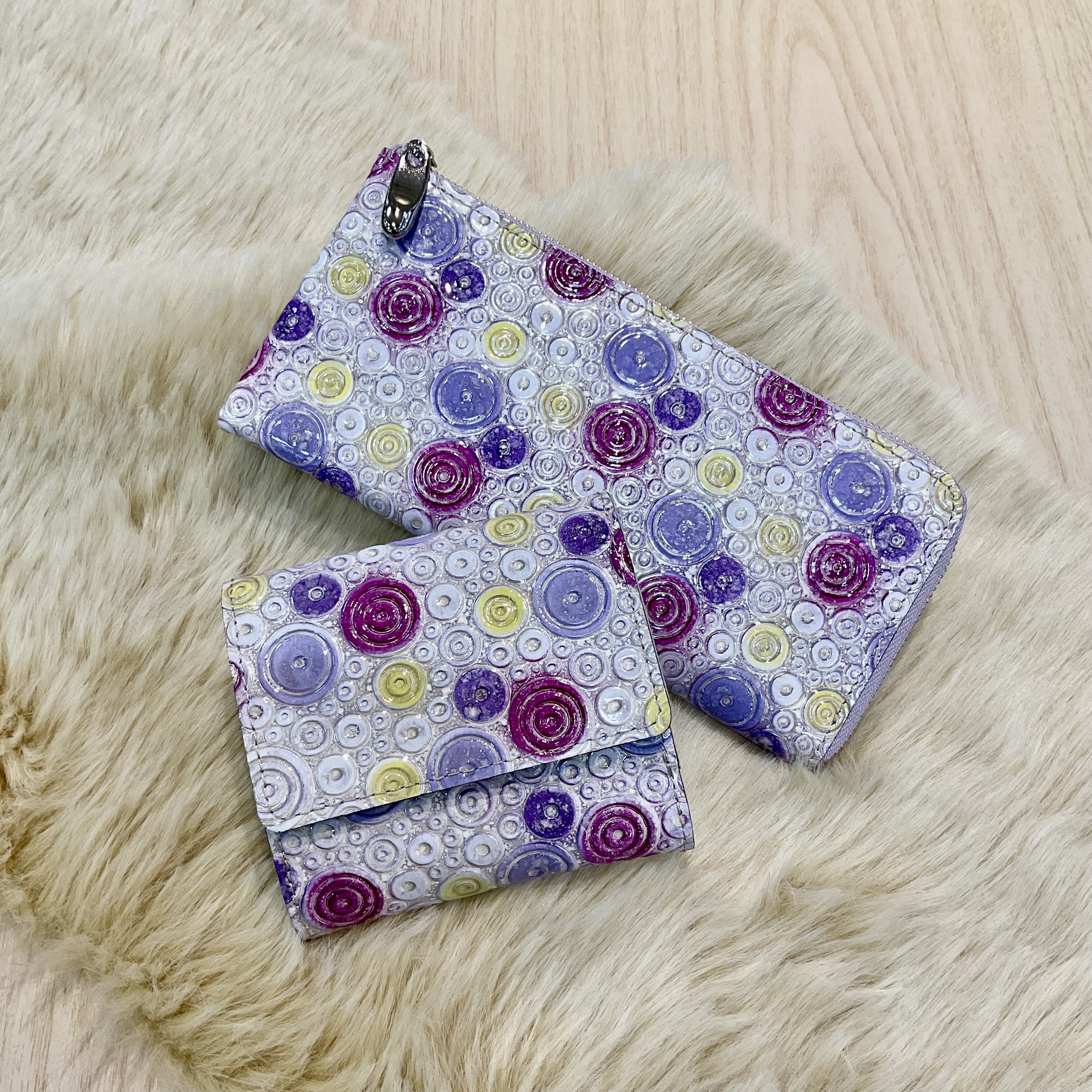 【美しいカラーと個性的なデザイン！】