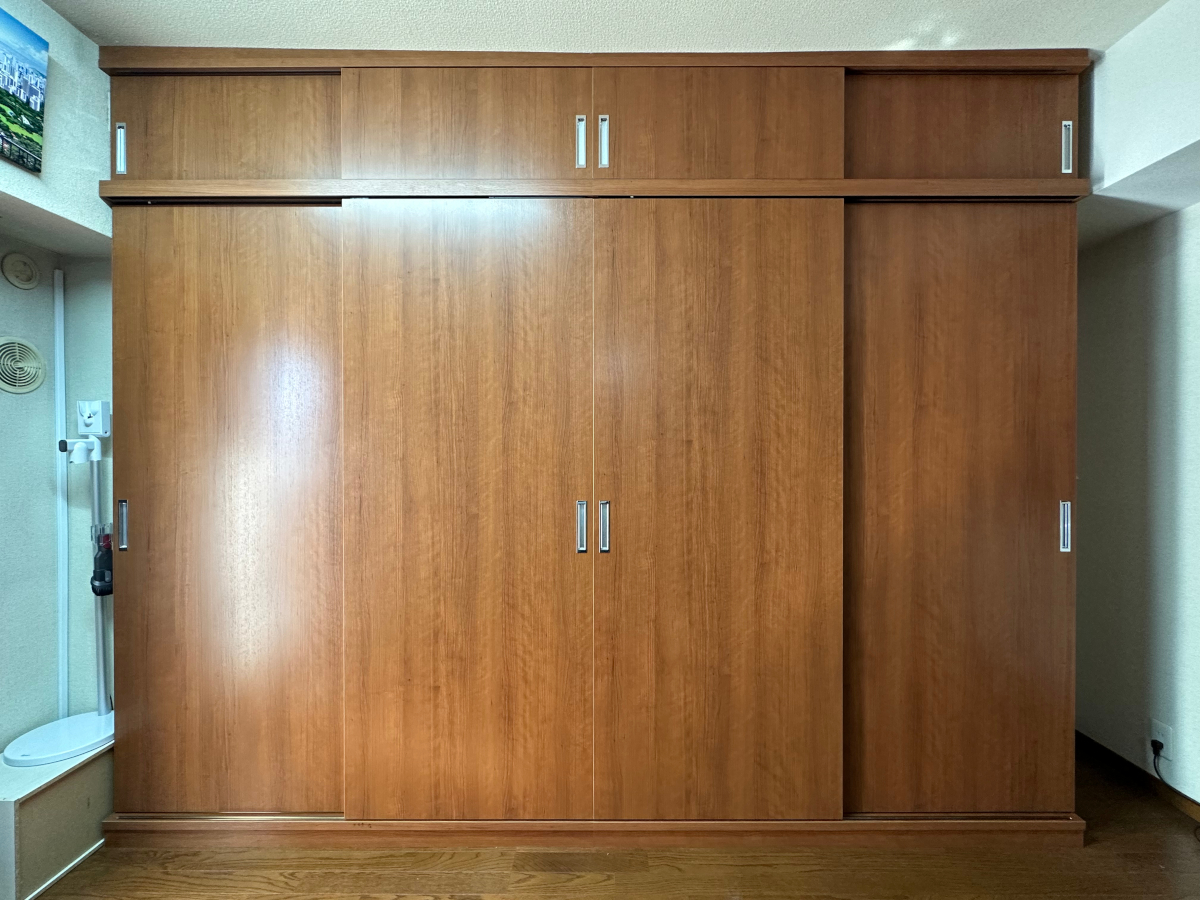 オーダー家具【大型収納】木製の天井いっぱいの大容量クローゼット OJIKI工房