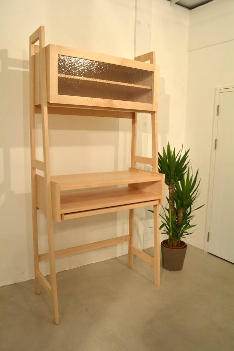 オーダー家具【食器棚】シンプルで美しい佇まいの天然木のメープル材食器棚 OJIKI工房