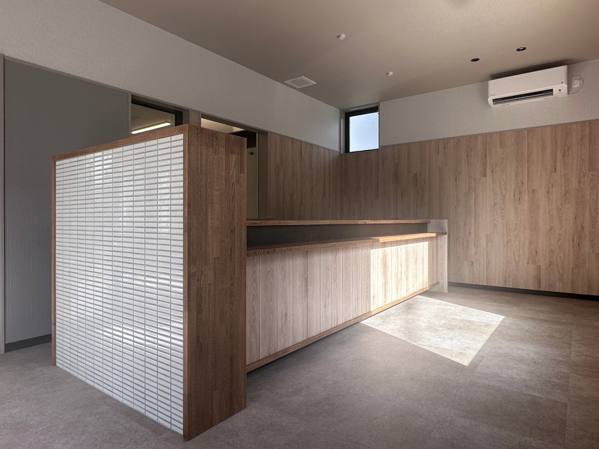 神奈川県海老名市｜オーダー木製造作家具【楽しくパンを選ぶ＆買えるカウンター】OJIKI工房