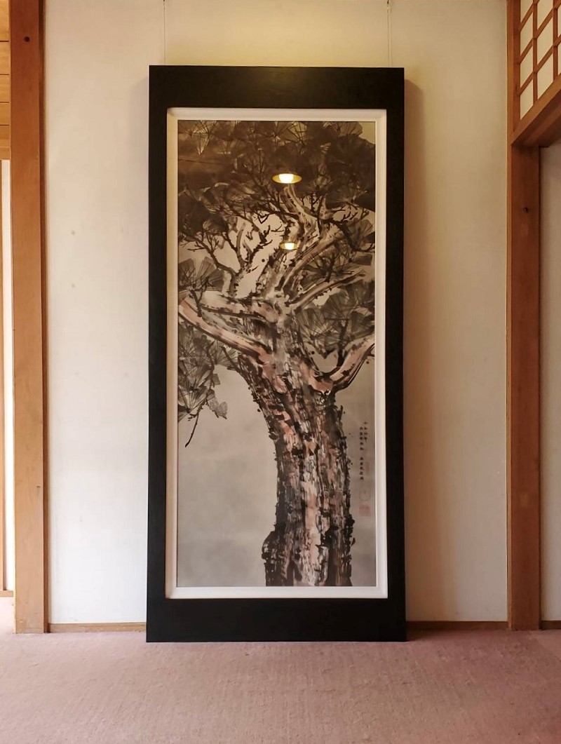 東京都小金井市T邸|オーダー木製【額縁】水墨画を魅せる、古い赤松でつくる浮作りの額縁 OJIKI工房