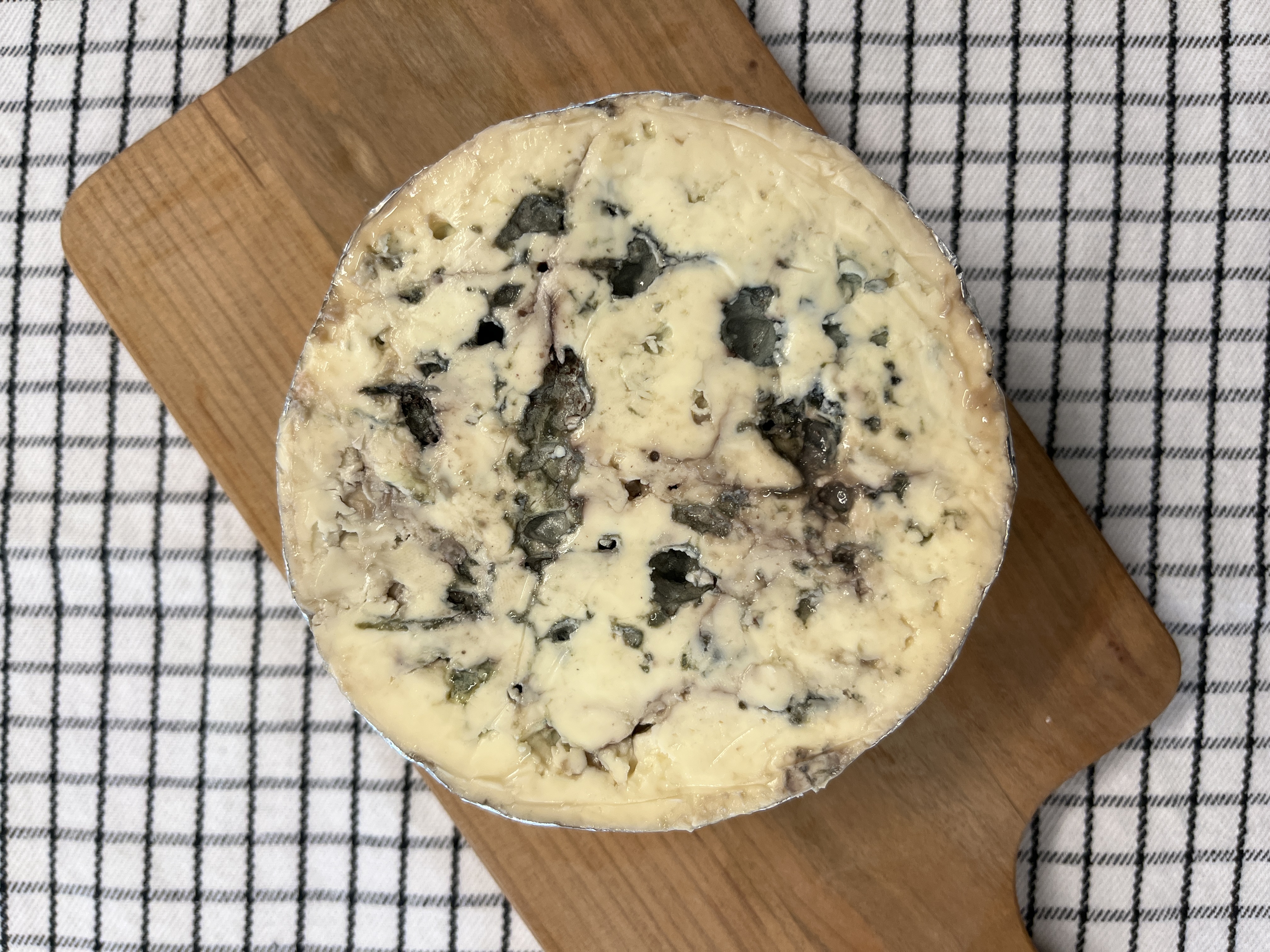 フルム•ダンベール•オ•カシス