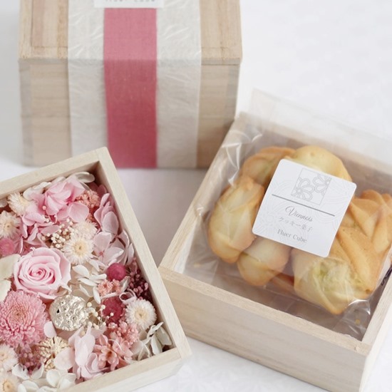 お花とお菓子 フルール Cube お供え花 お供え菓子 お供えギフト専門店