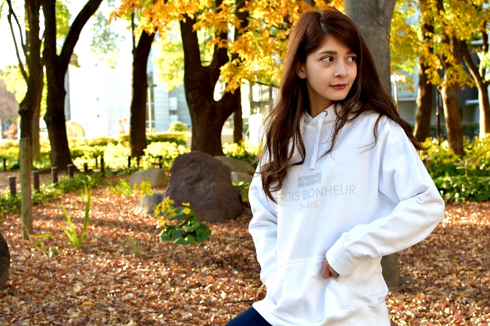 【Hooded　sweatshirt】